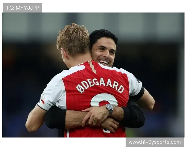 曼联冬窗强势引援冲击英超前四前景引发球迷与专家热议持续升温 曼联冬窗强势引援冲击英超前四前景引发球迷与专家热议持续升温