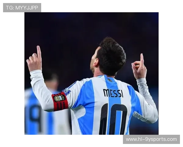 国际足坛焦点赛事回顾：梅西与C罗对决再掀波澜